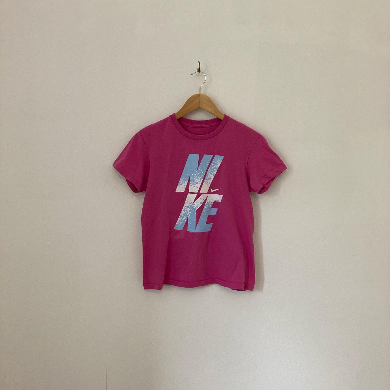 womens nike pink t shirt