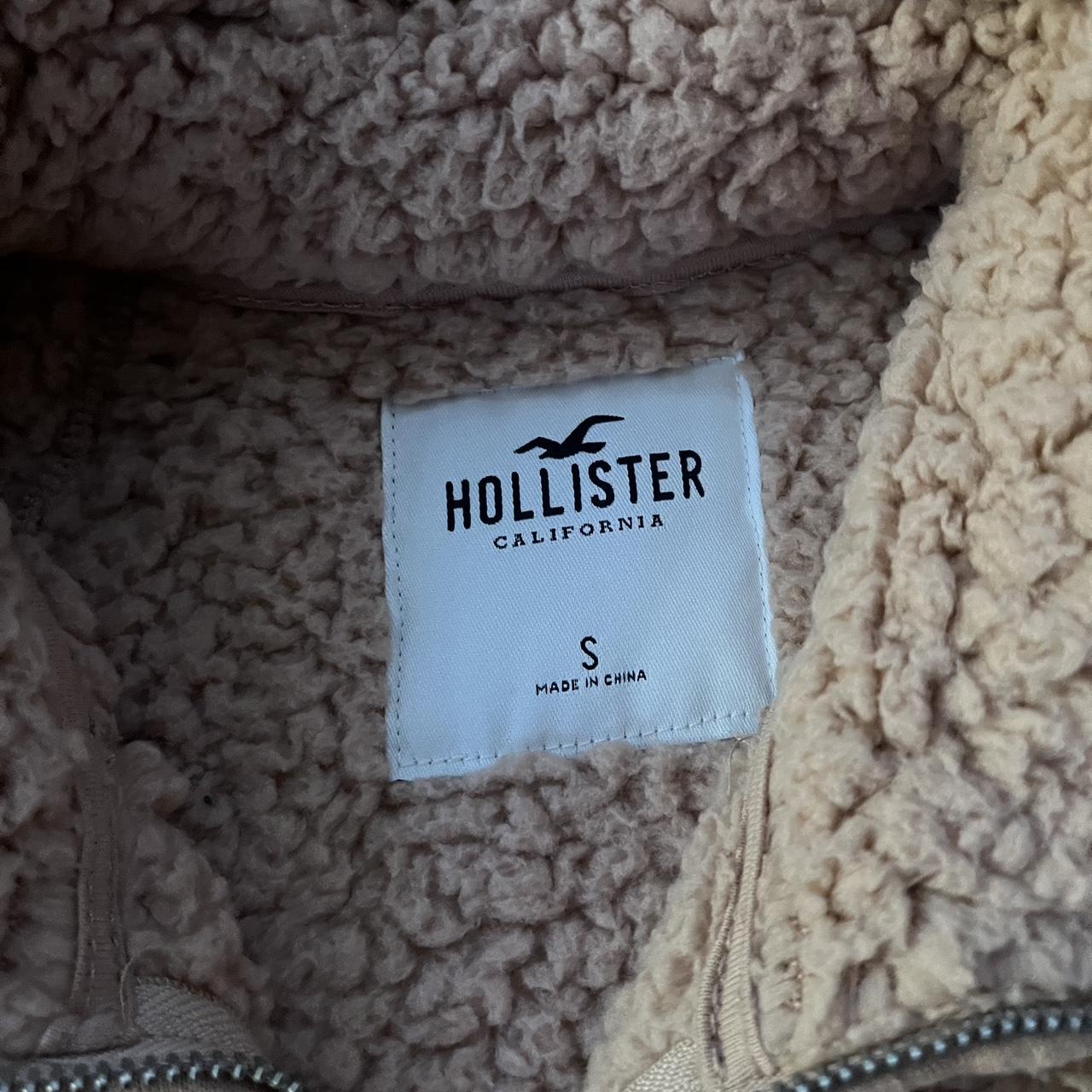 Hollister 2025 fluffy jacket