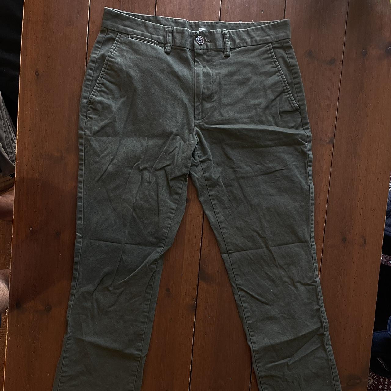 Old Navy Men's Green and Khaki Trousers | Depop