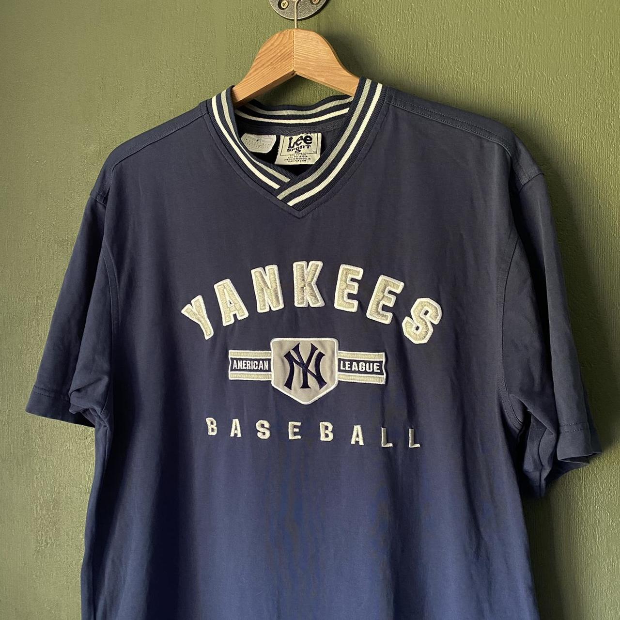 MLB Men's Navy T-shirt | Depop