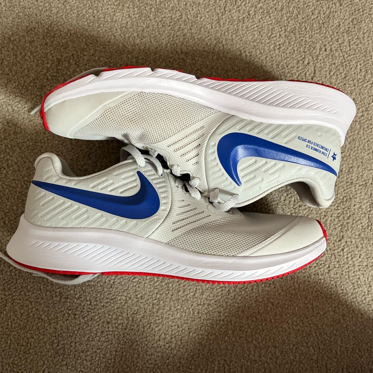 Nike Women's Blue and White Trainers | Depop