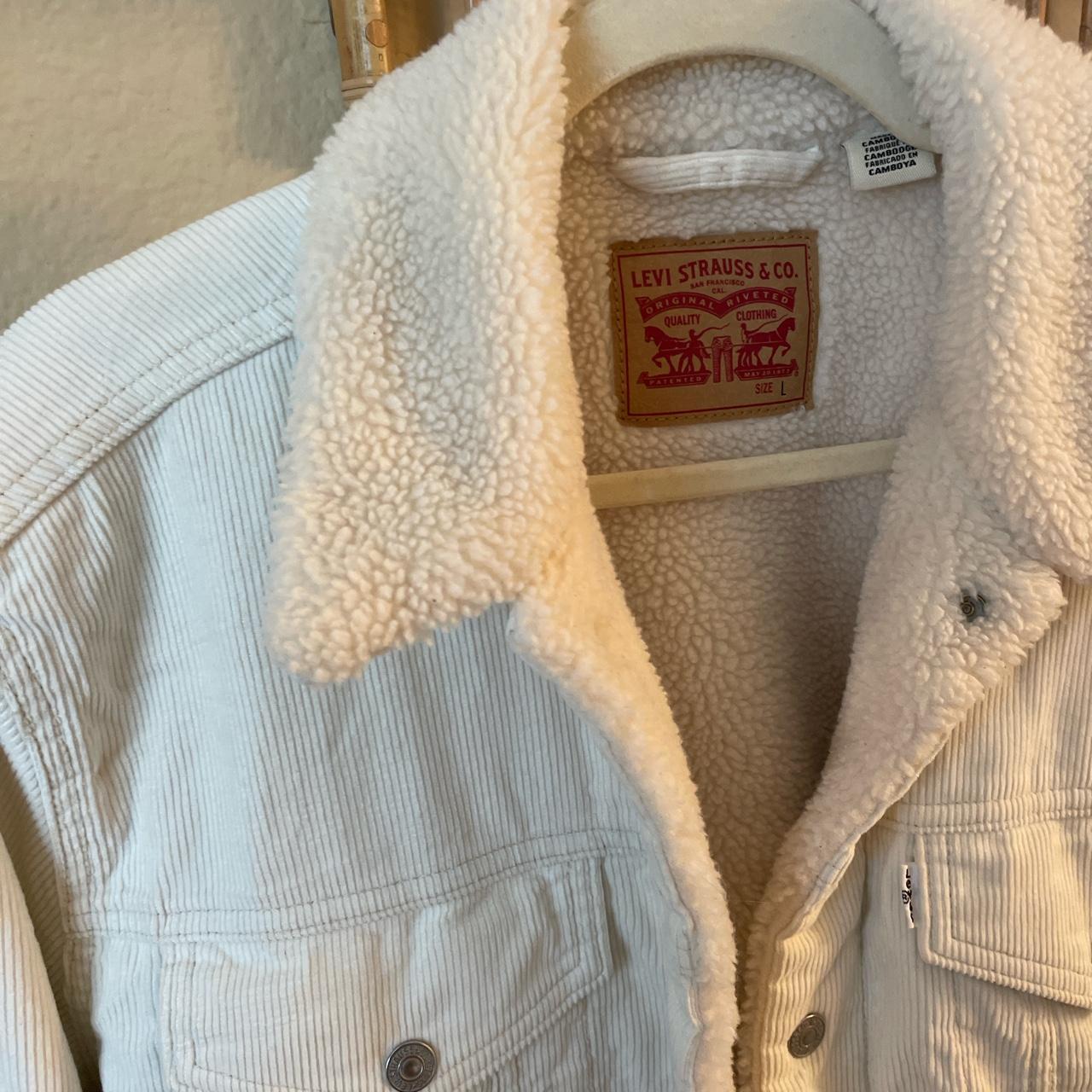 Cream hot sale levis jacket