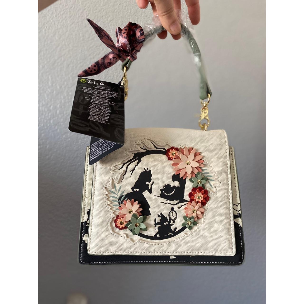 Vismiintrend Big Floral Art, Cross Body Wallet, Shoulder Strap With Golden  Chain, Mini Hand Purse at Rs 999 | Ladies Purse in Jaipur | ID: 26371823748