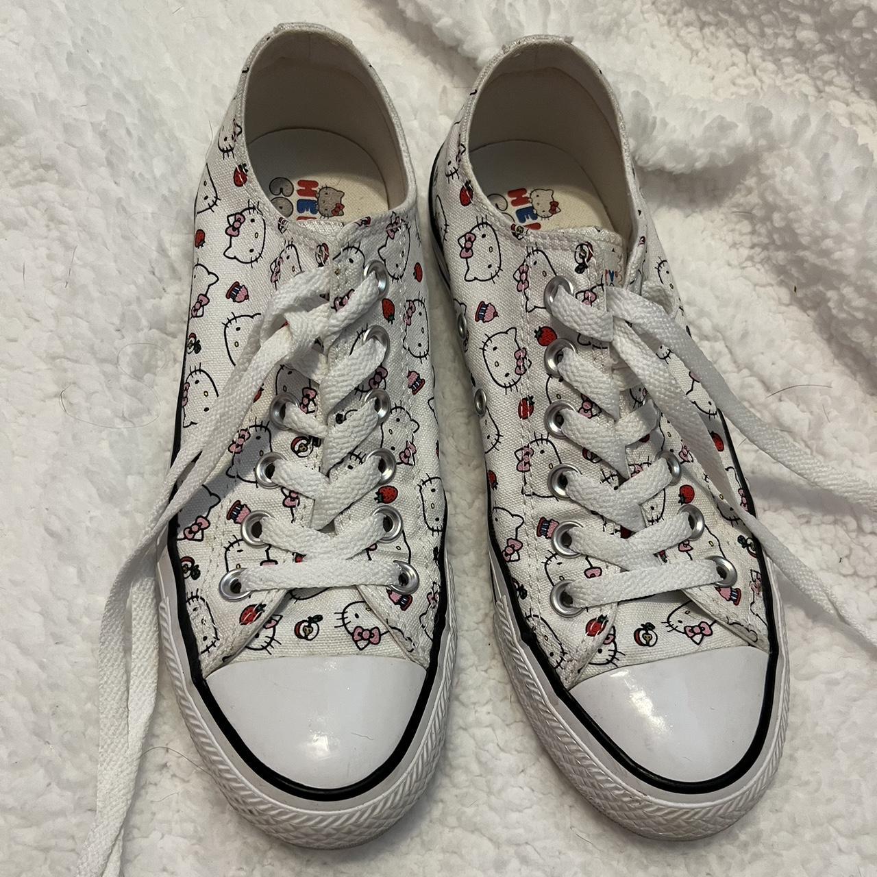 Hello kitty converse white low hotsell