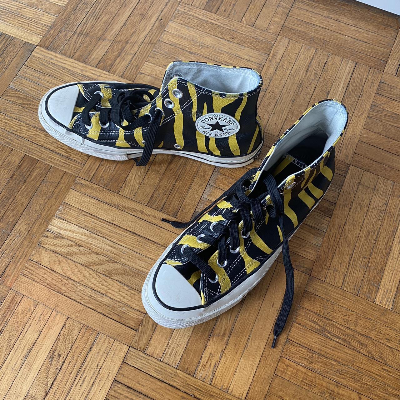 Converse fashion tiger print