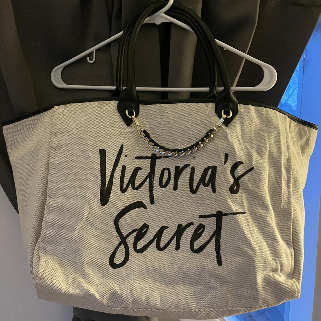 Victoria's Secret Women's Bag | Depop