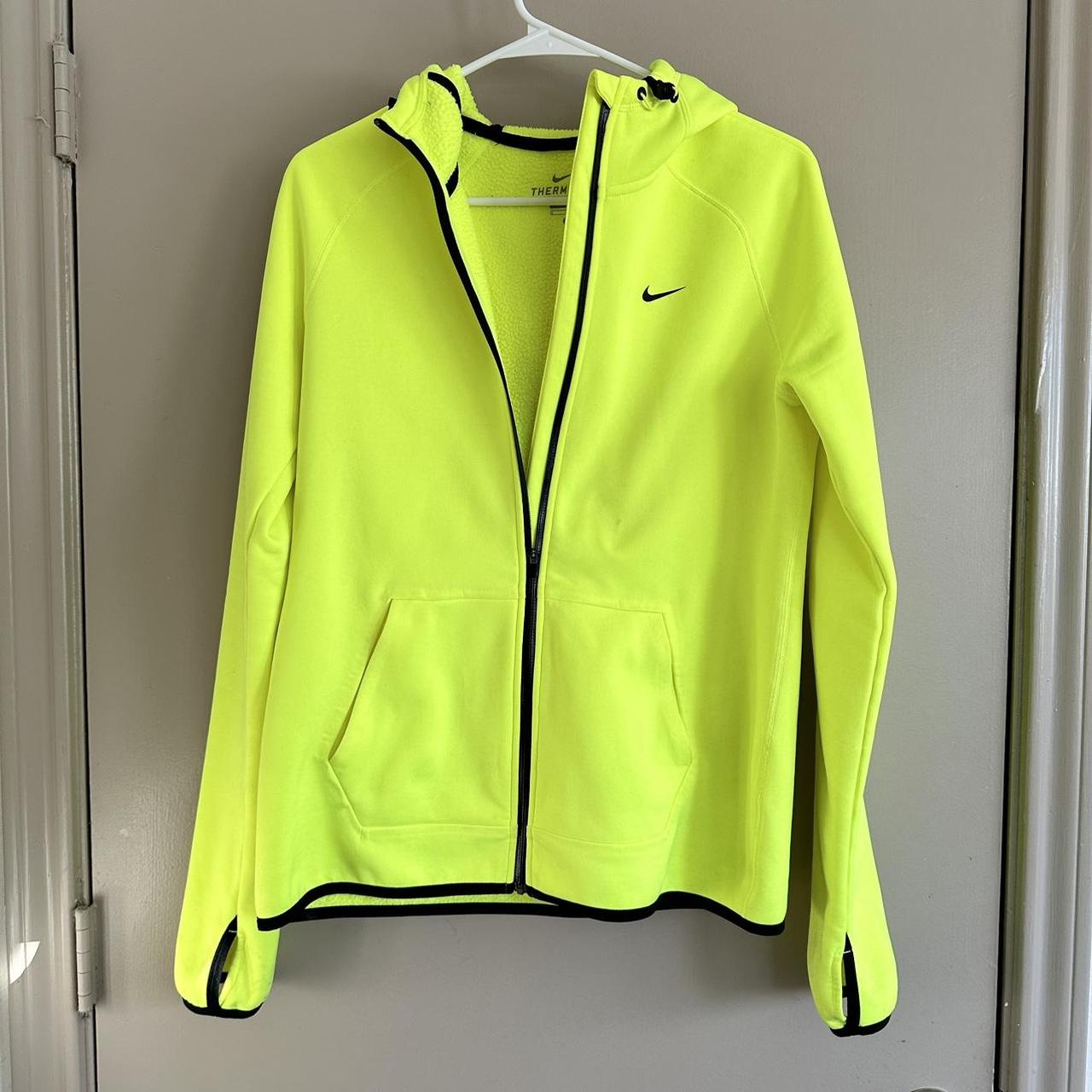 Nike jacket clearance with thumb holes