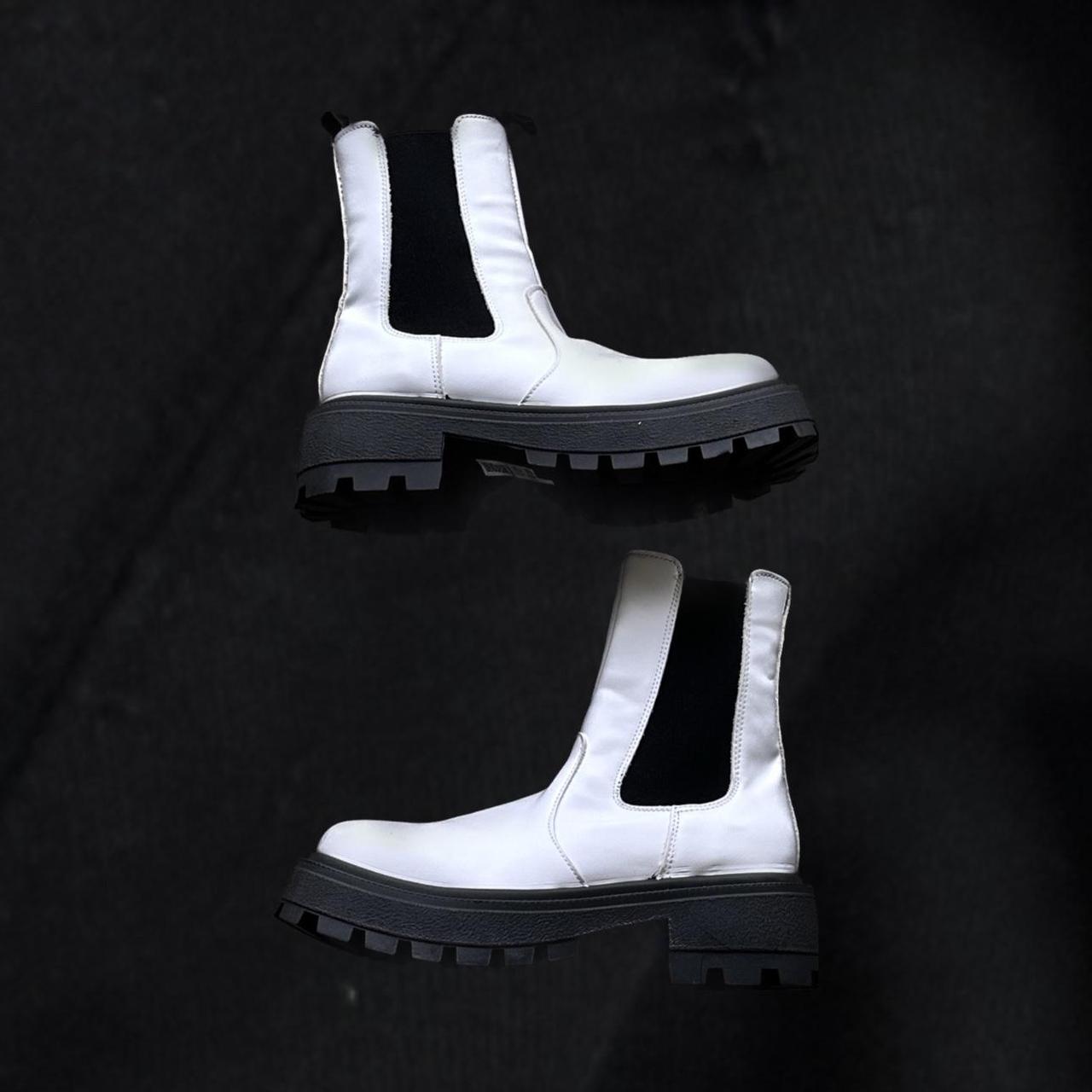 ASOS Men's White and Black Boots Depop