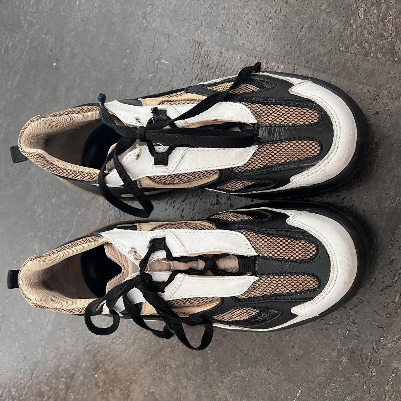 靴 1017 ALYX 9SM INVISIBLE SNEAKER 1017 ALYX 9SM Black Indivisible Leather Sneakers | Hypebeast