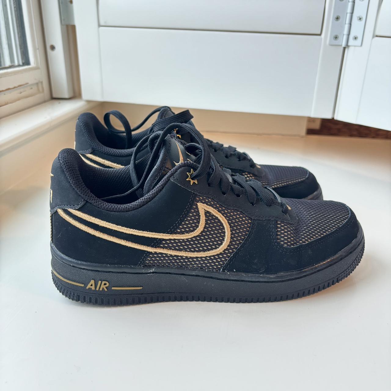 Nike black and gold sales trainers womens