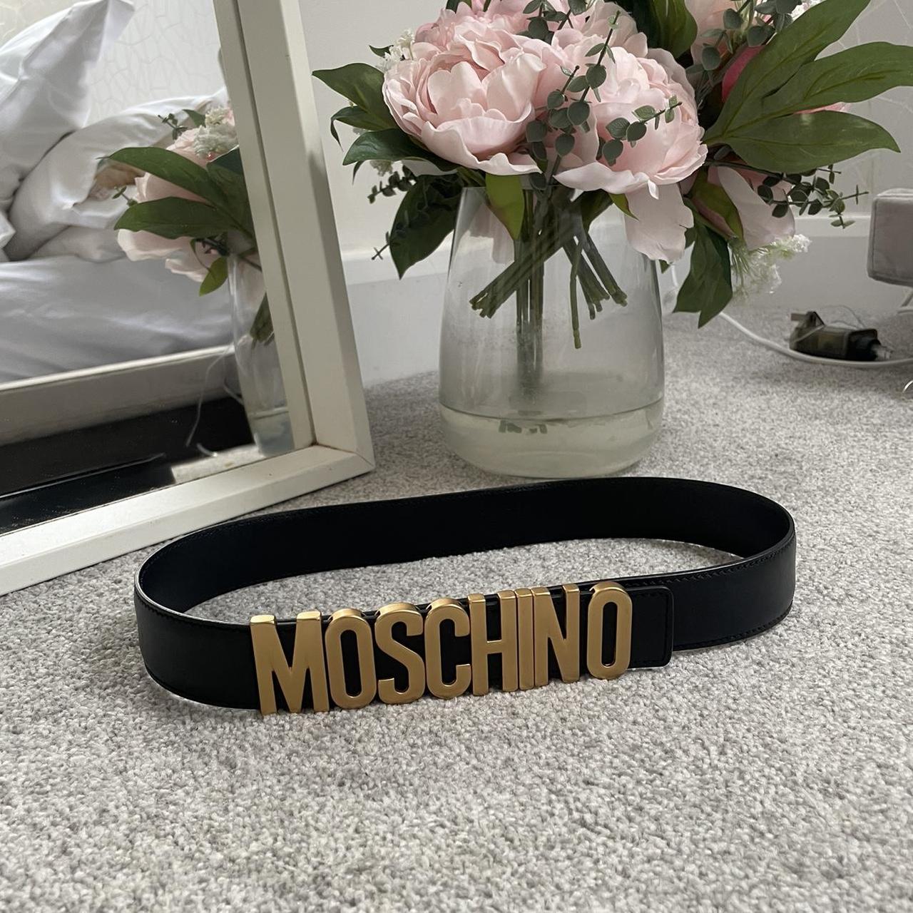 Womens Moschino belt size 38. In perfect