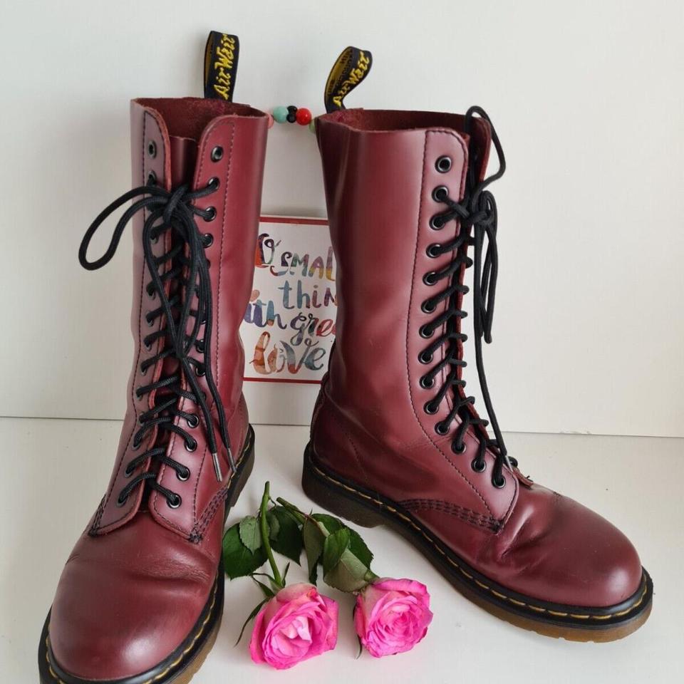 Dr Doc Martens 10 Hole 1490 Red Oxblood