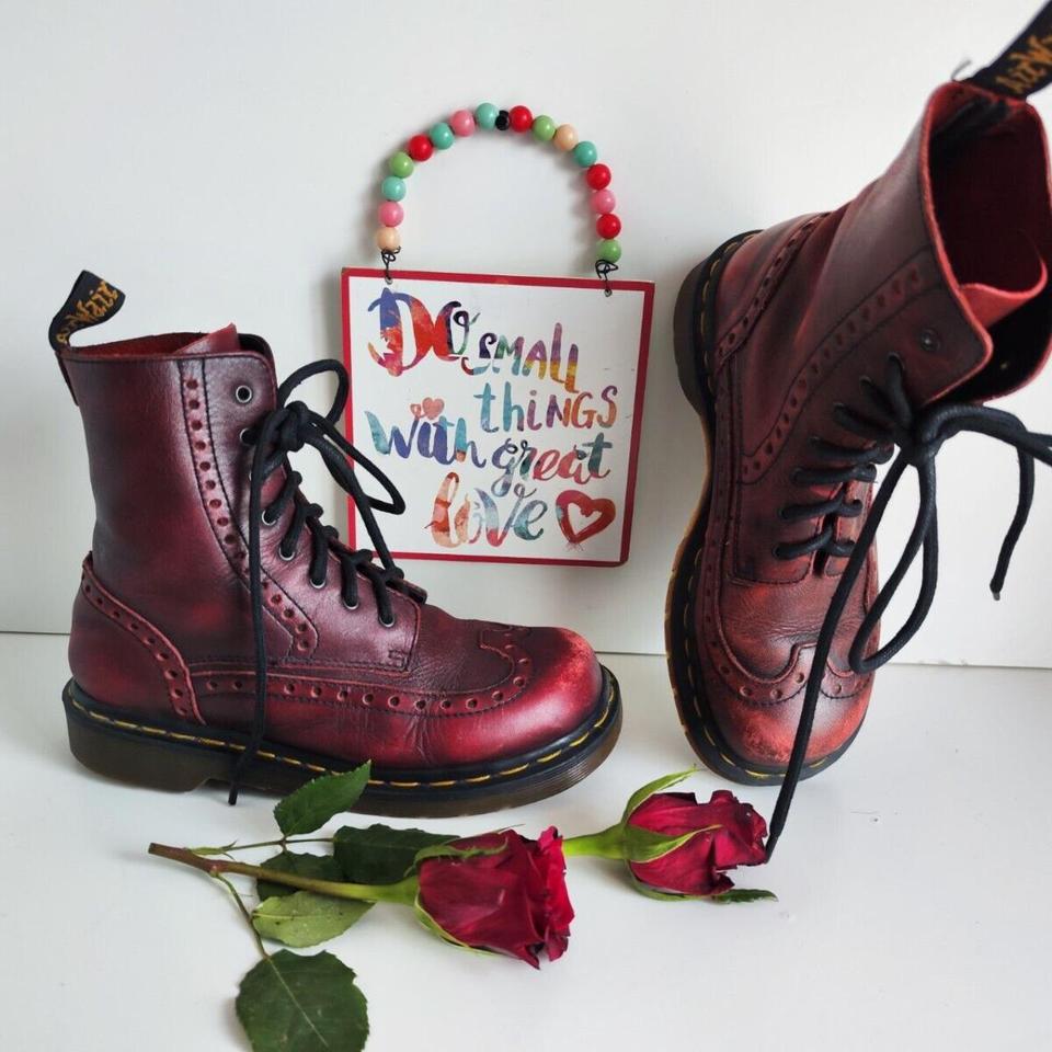 3a36 store dr martens