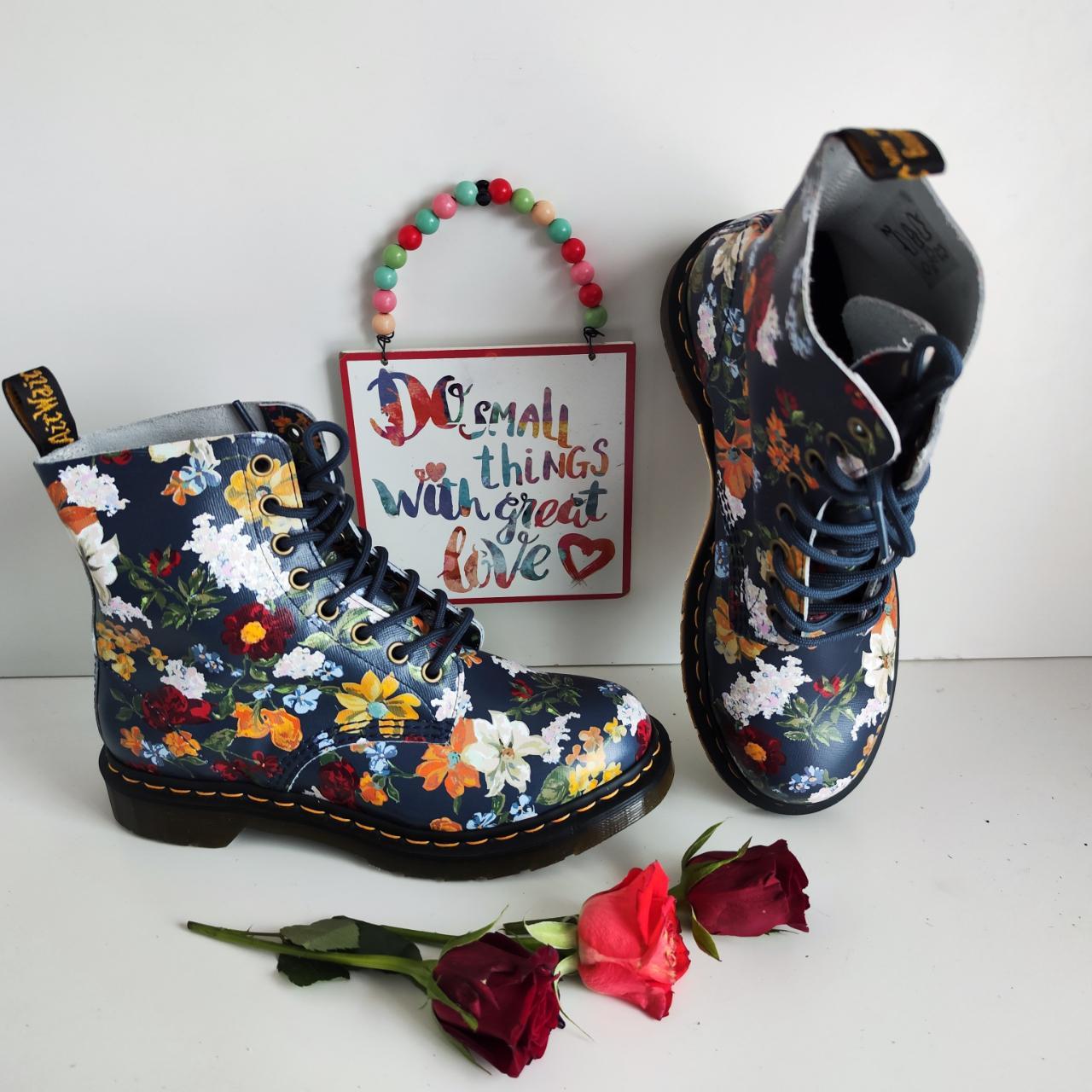 Dr martens store pascal darcy floral