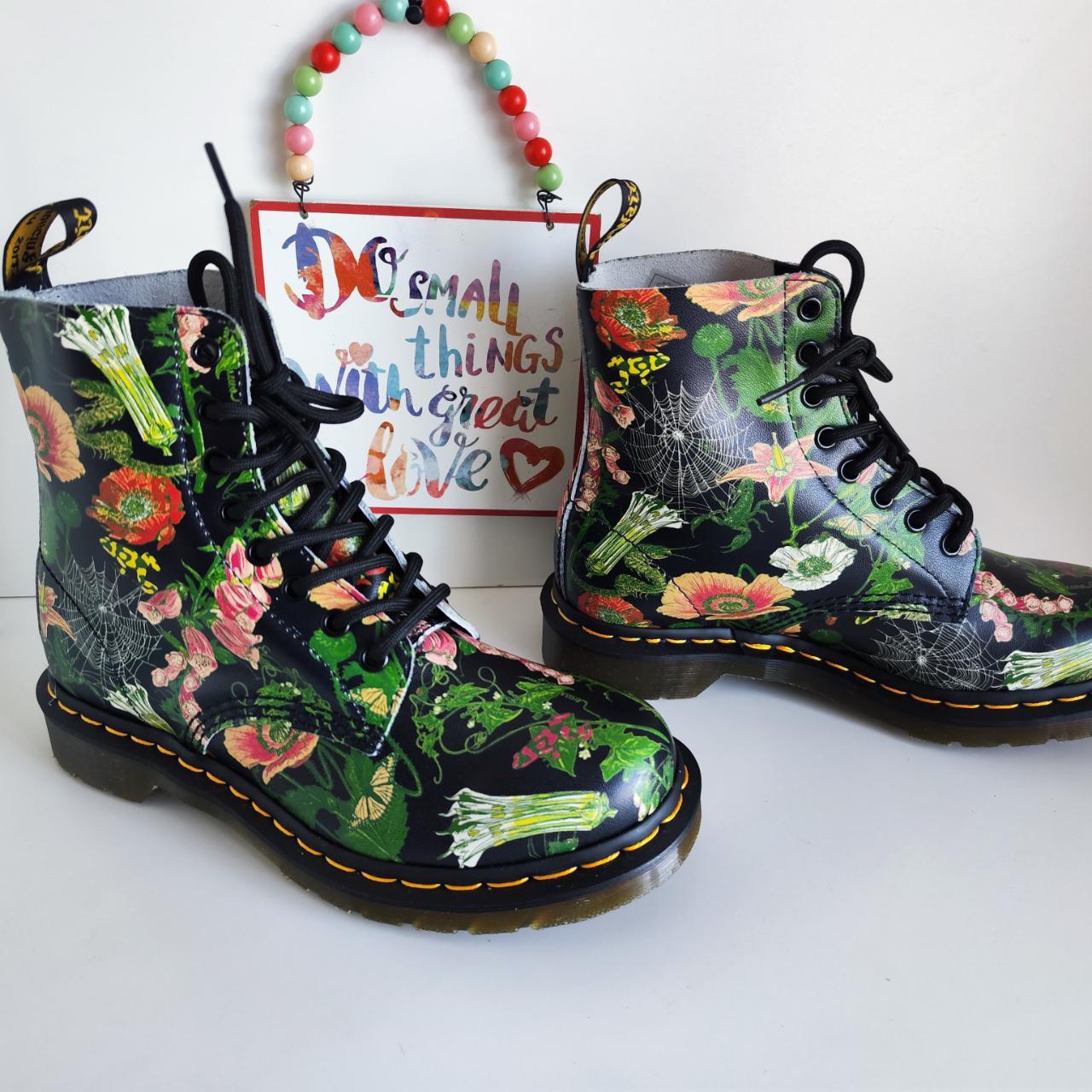 Dr martens 2024 wild botanics 39