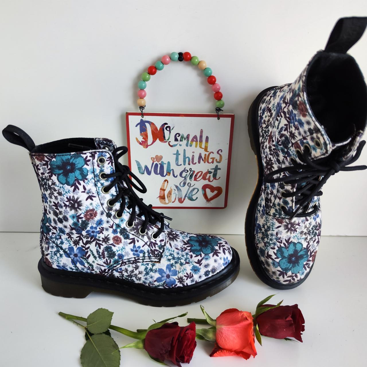 Dr martens canvas floral boots deals