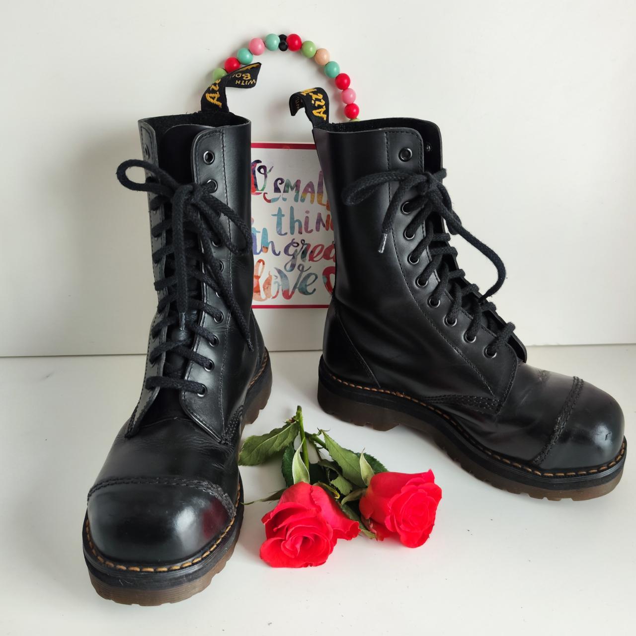 Doc martens metal sale