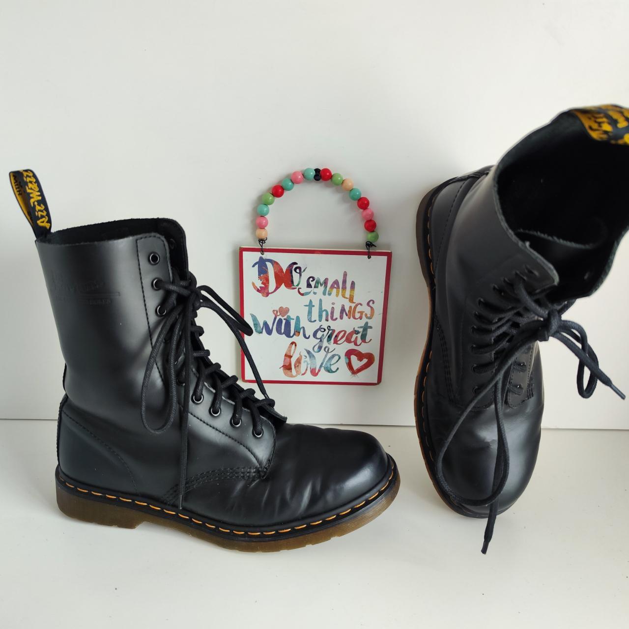 Dr martens best sale uk 9