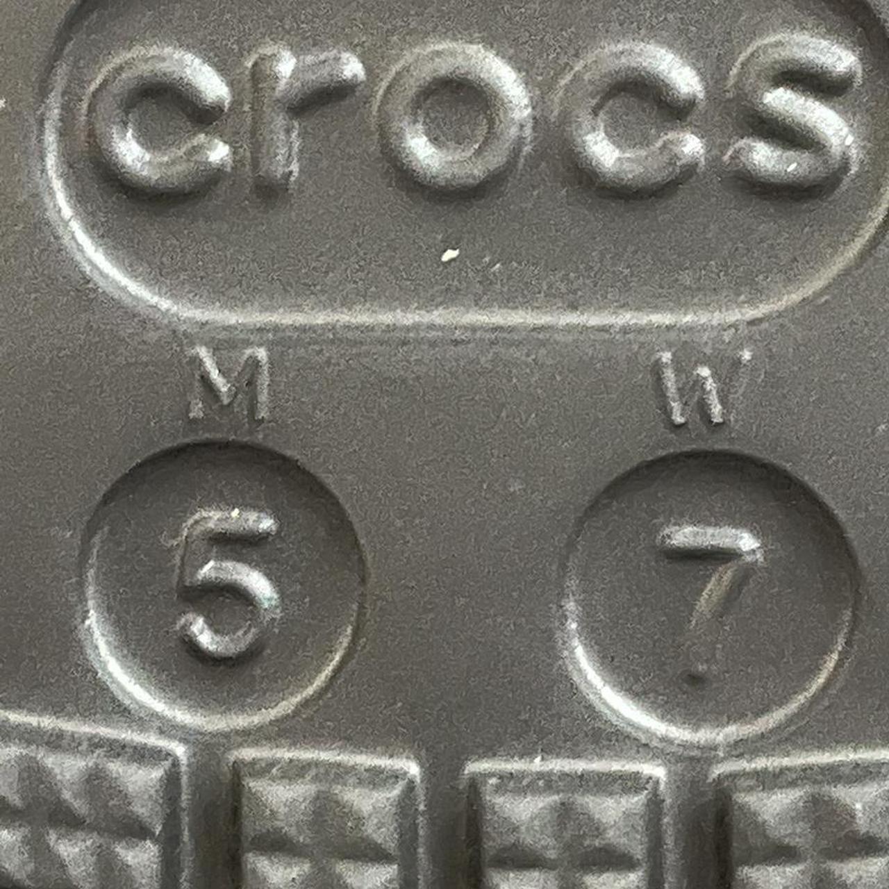 Crocs Men's Green and Black Clogs (3)