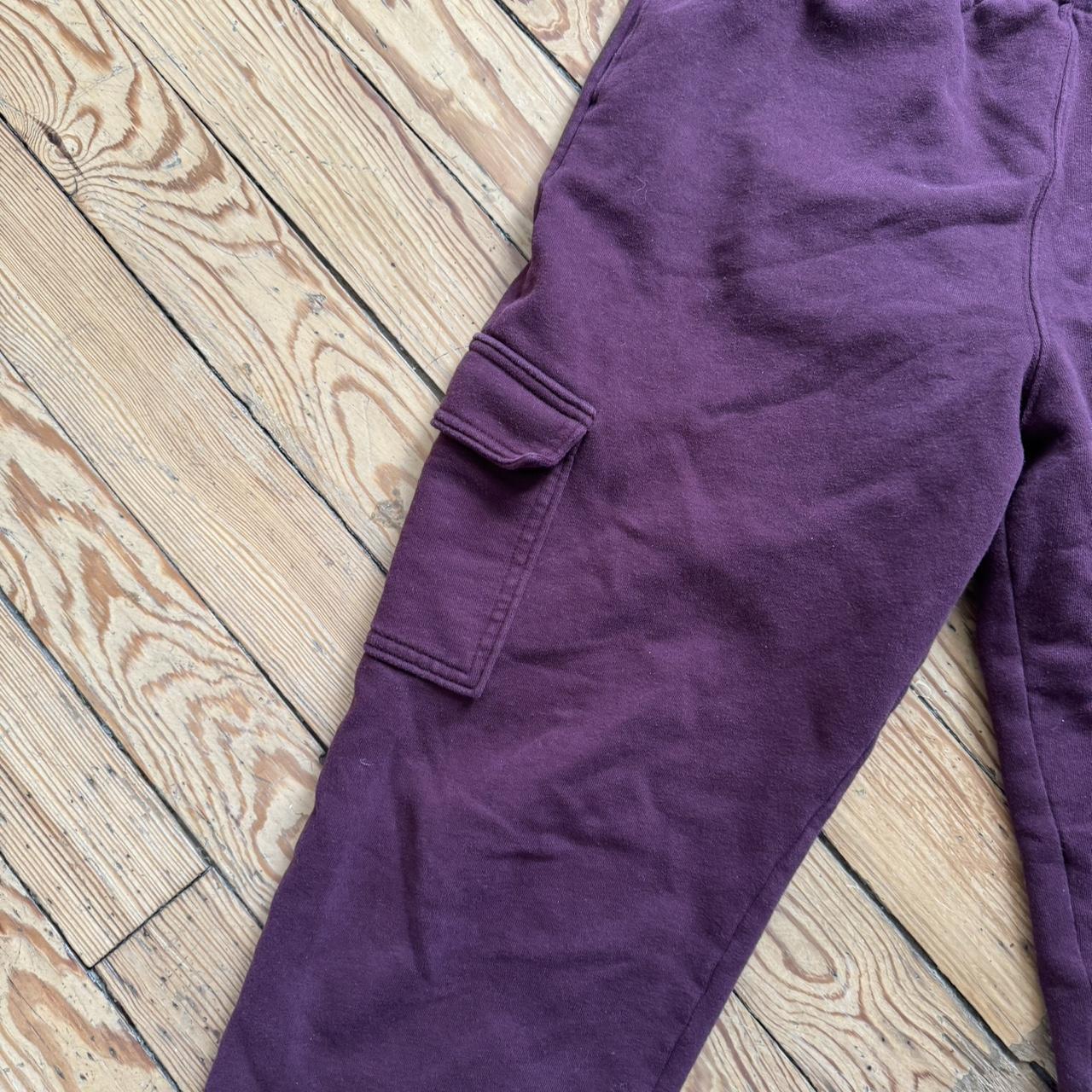 Maroon Hollister size small sweatpants with cargo - Depop