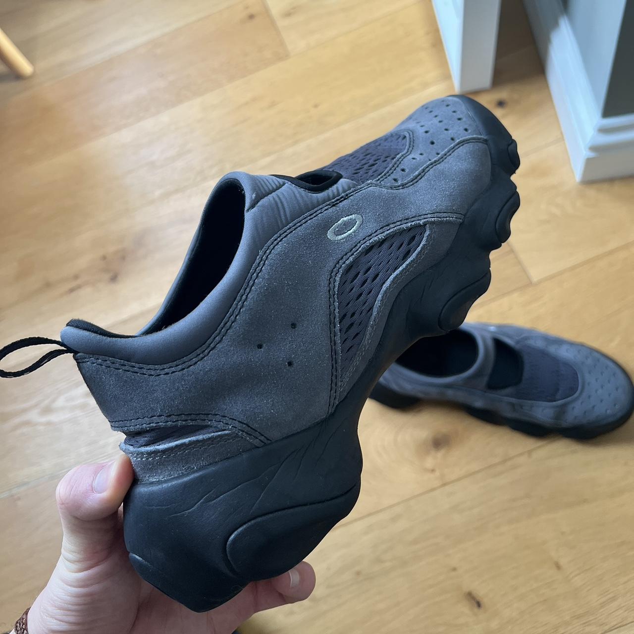 🌪️🌪️🌪️ OAKLEY BRAIN DEAD FACTORY TEAM FLESH SANDAL. | Depop