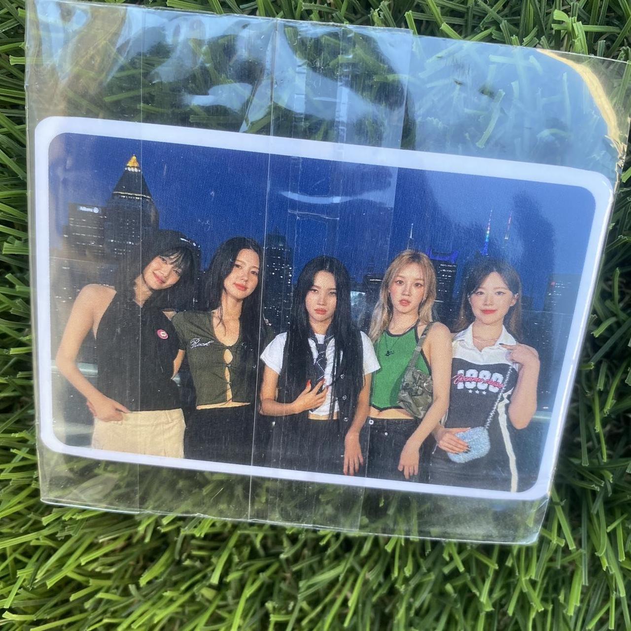 Exclusive (G)I-dle HEAT album release photo card for… - Depop