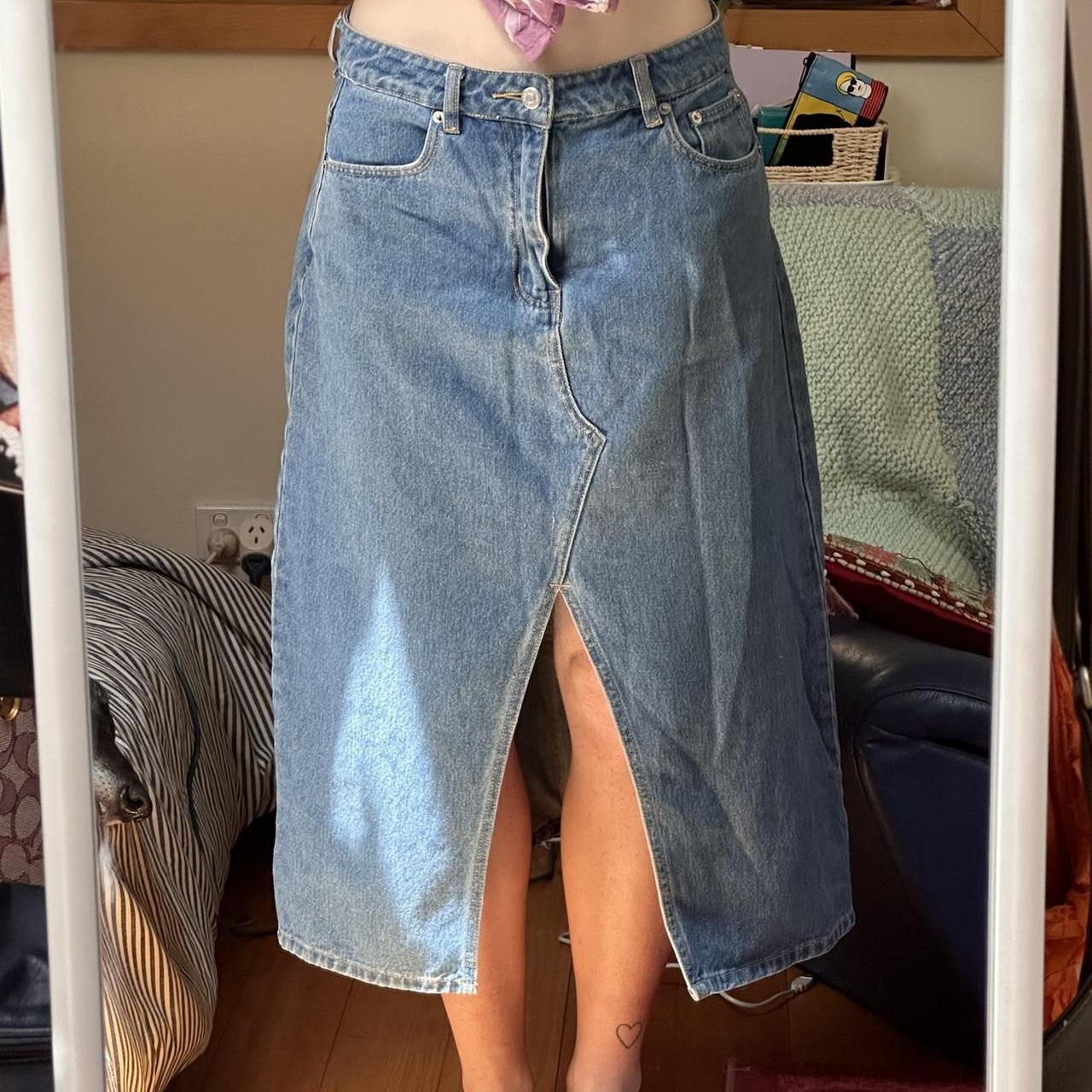 Ghanda • midi skirt Size 8 Beautiful midrise... Depop