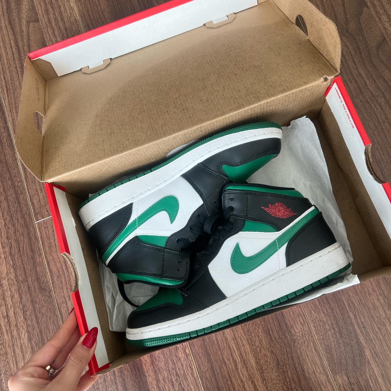 Jordan 1 Mid Pine Green Size factory 5.5Y