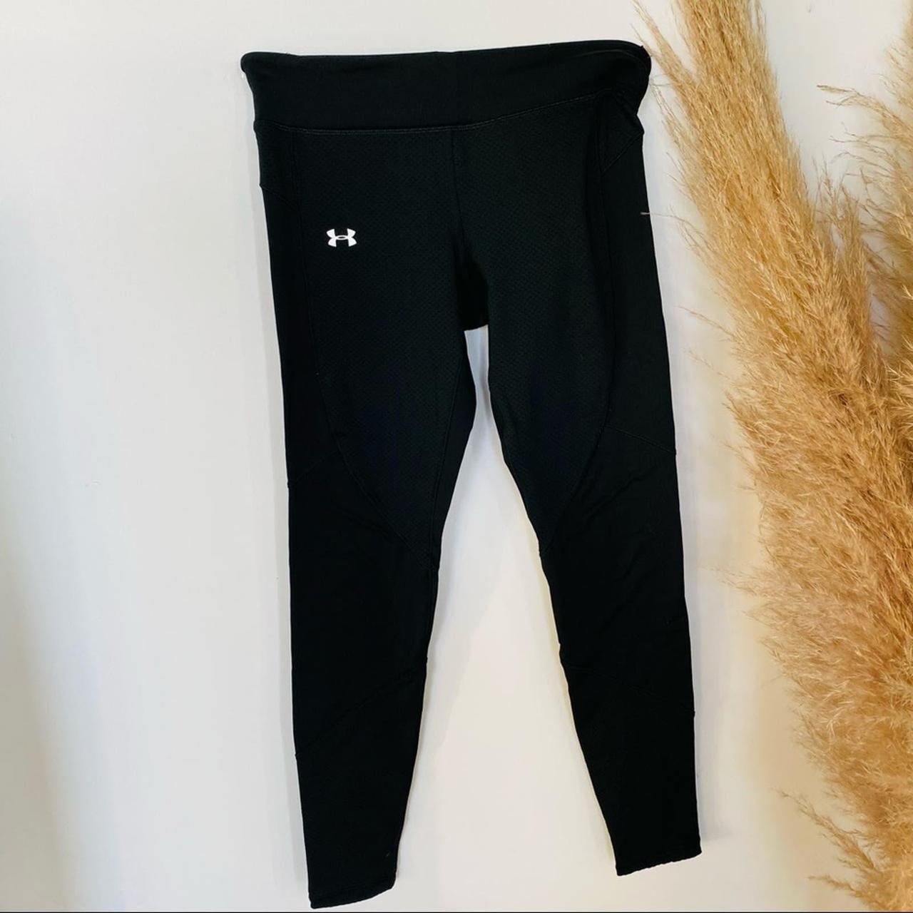 UNDER ARMOUR Black Crop Compression Leggings