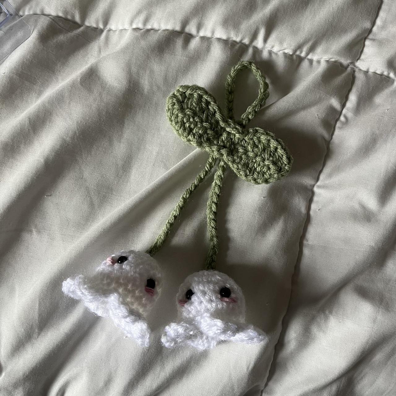 Handmade flower crochet clips. Boho-inspired. Pack - Depop