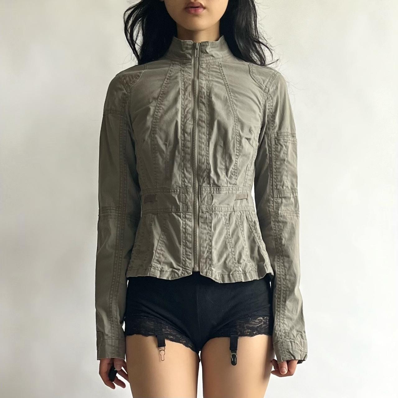 item listed by chloup