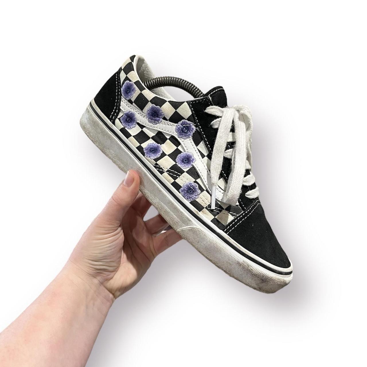 Blue flower checkered sales vans