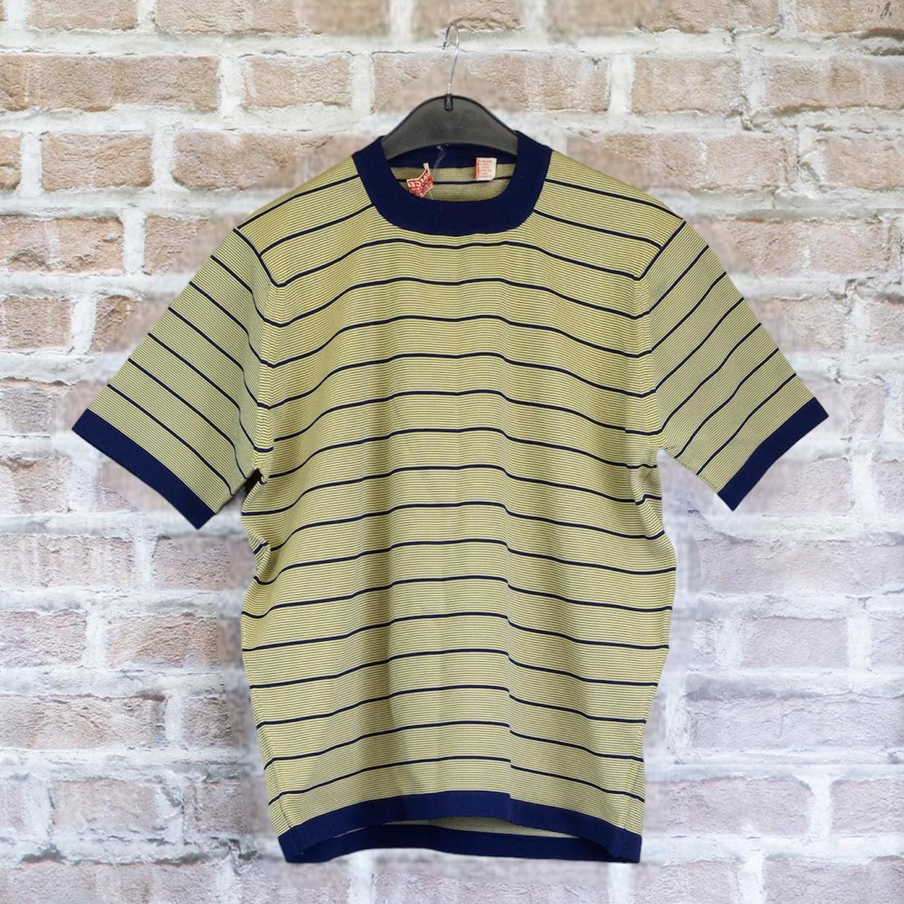 A casual and comfort #vintage green/navy striped... - Depop