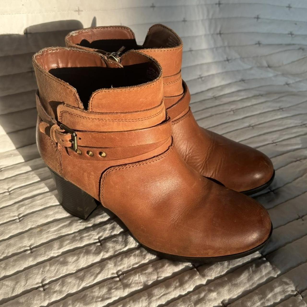 2014 style ankle boots brown with buckle and heel. Depop