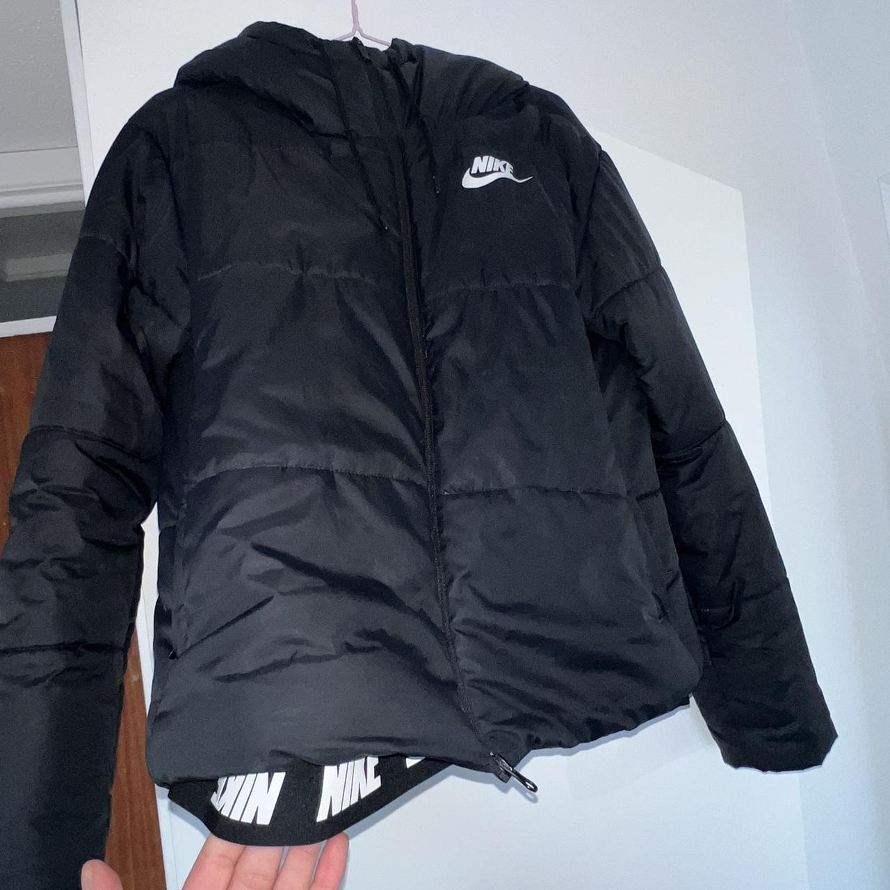 nike essential filled jacket