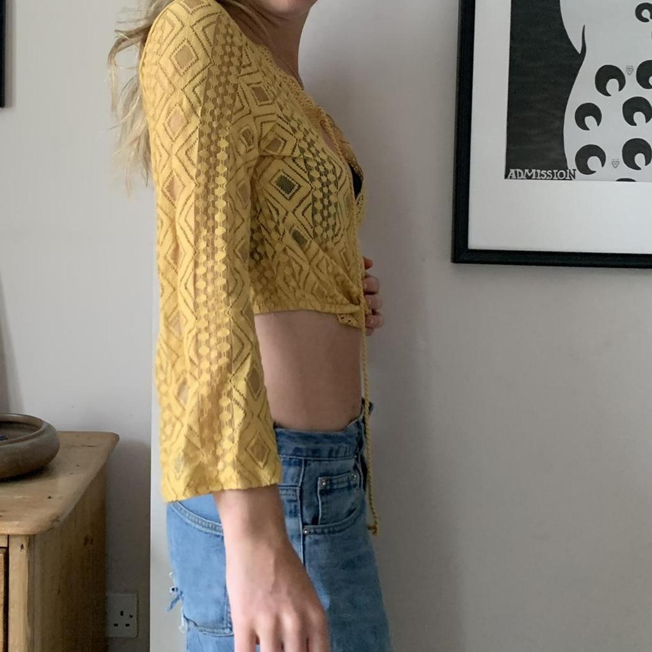 Vintage yellow new look crop top. Label size states... Depop