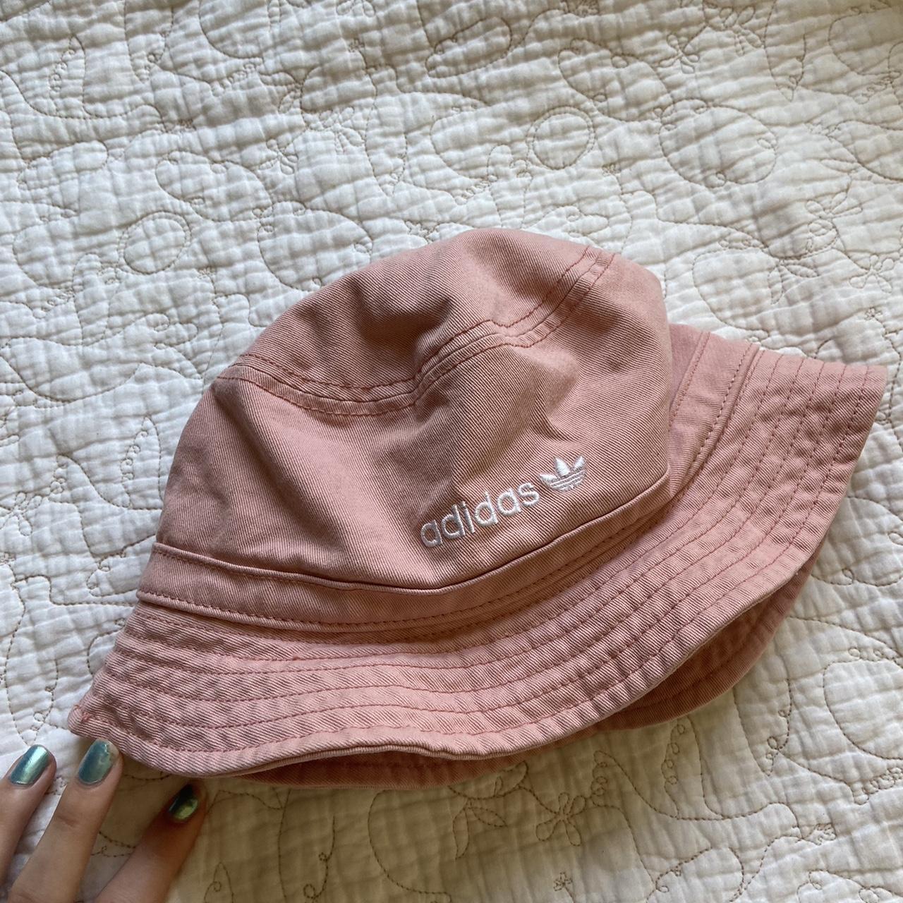 Pink bucket hat adidas online