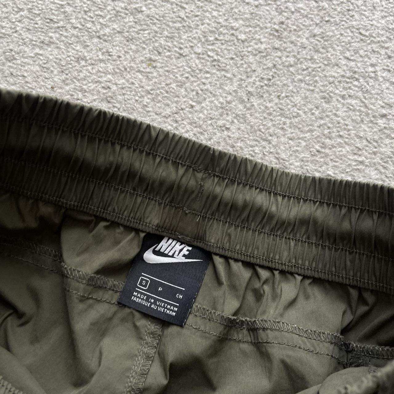 mens khaki nike shorts