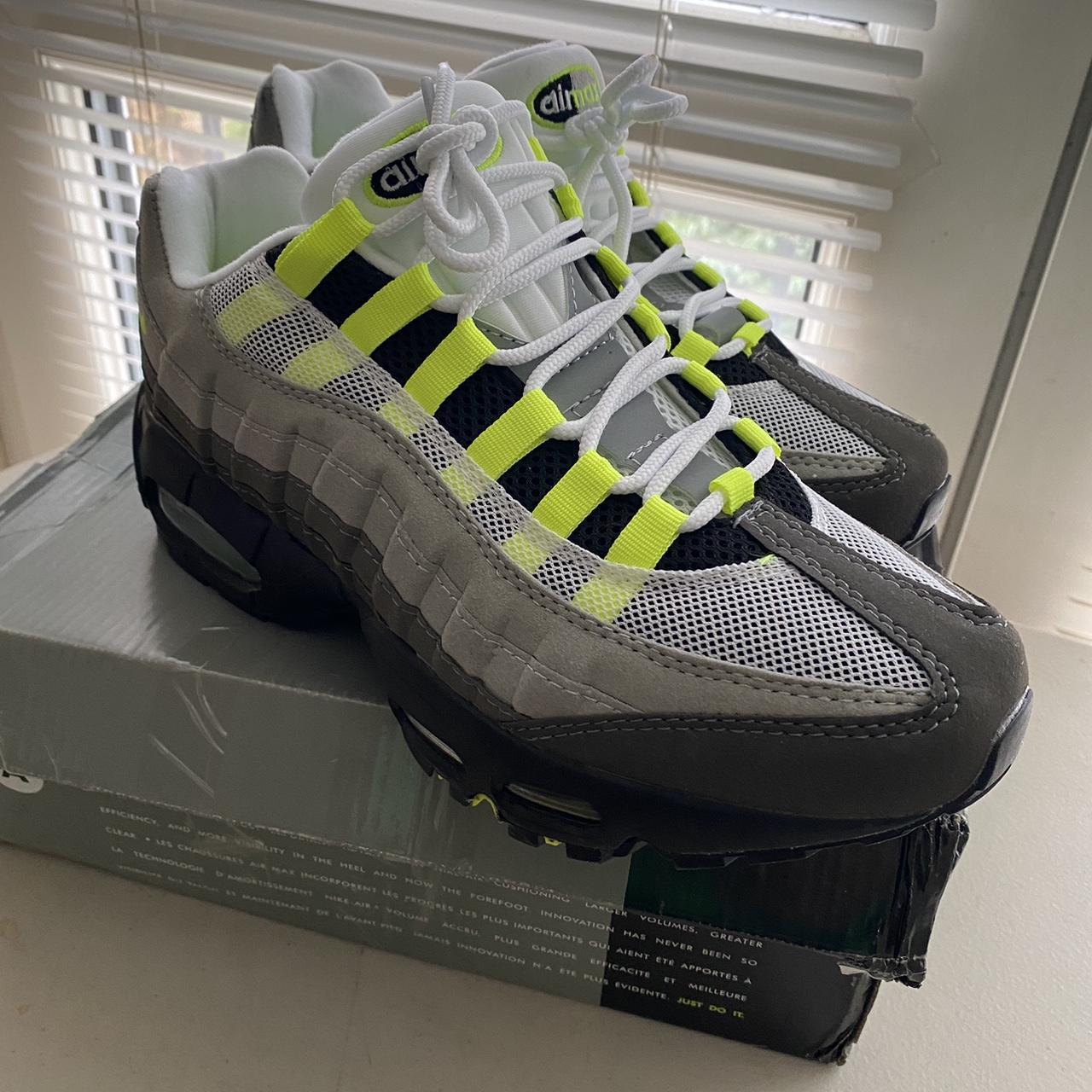 buy nike air max 95 neon