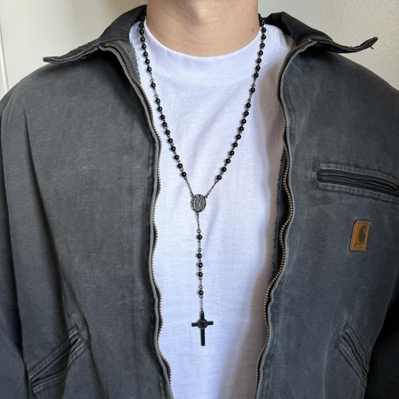 12-year-old girl banned from wearing rosary necklace at school; she's told  it's a gang symbol in her small Nebraska town | Daily Mail Online