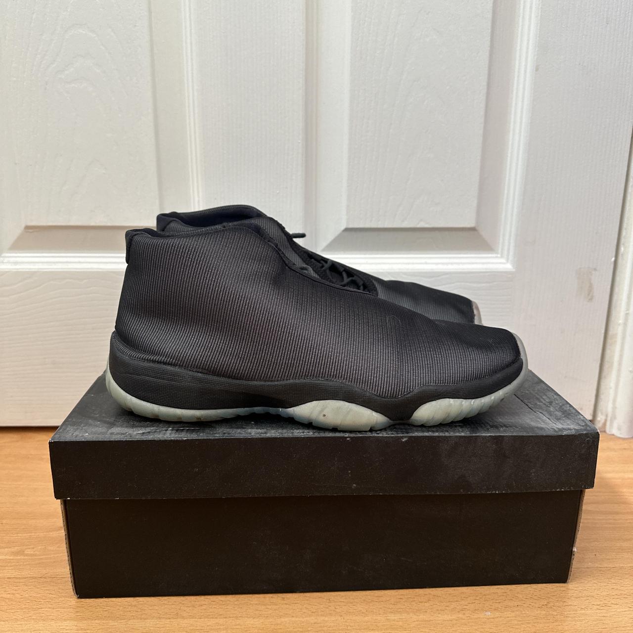 jordan future size 8