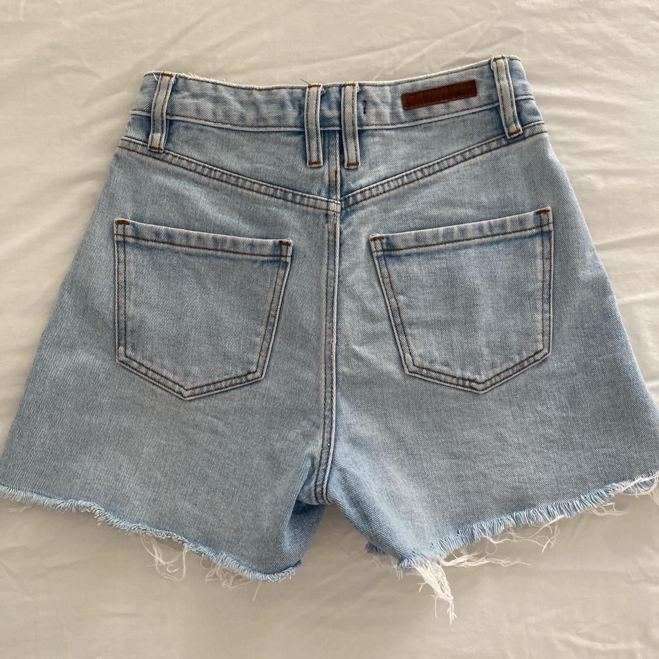 Billabong denim shorts!! Fits a size xs-s Great... - Depop