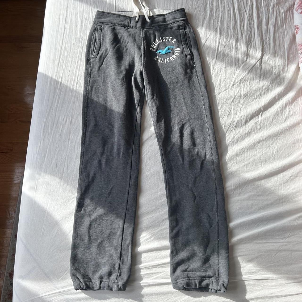 Hollister y2k grey low rise sweatpants Size XS - Depop
