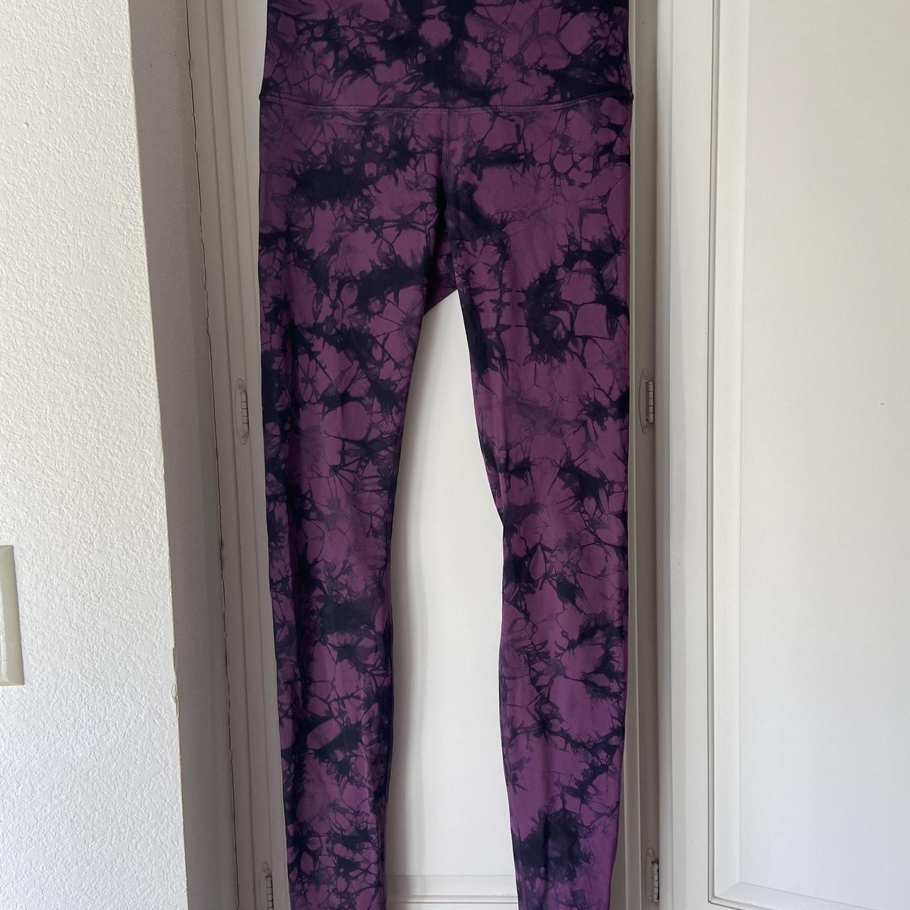 💜🖤lululemon purple and black tie dye leggings 🖤💜... - Depop