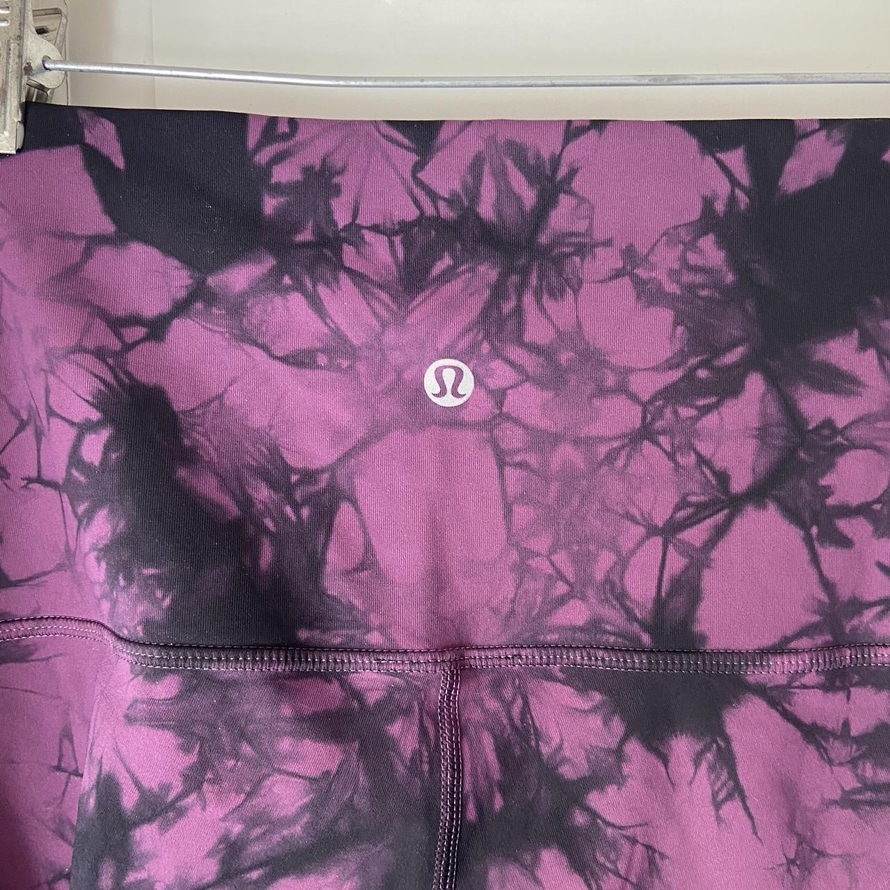 💜🖤lululemon purple and black tie dye leggings 🖤💜 - Depop