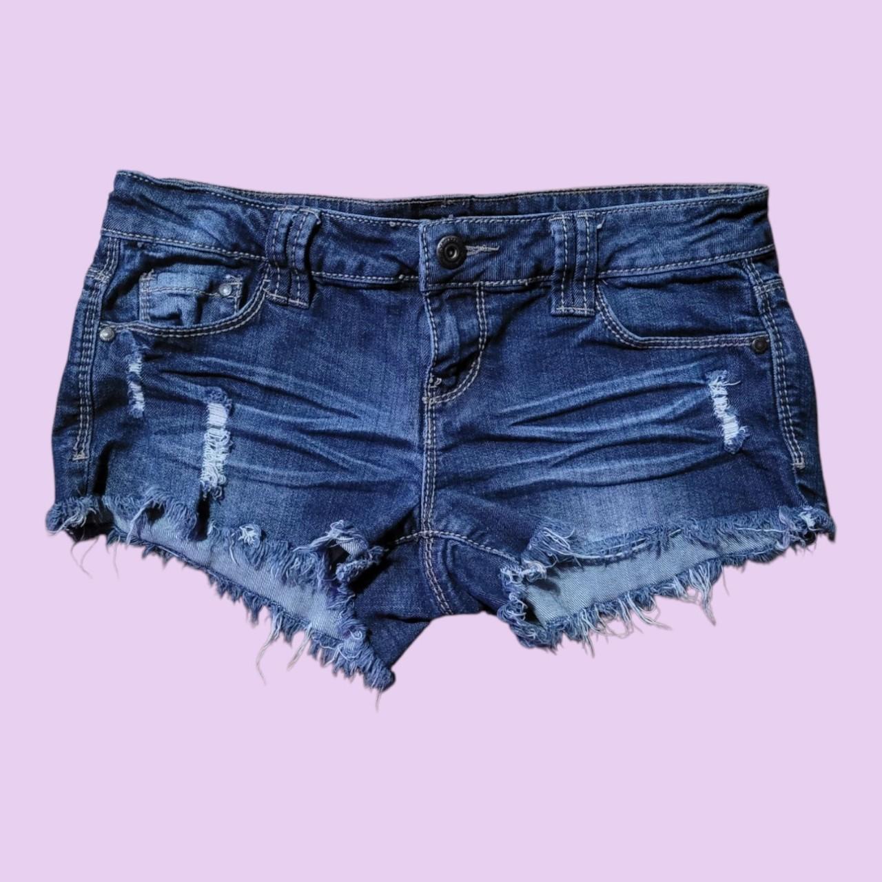 item listed by triple7