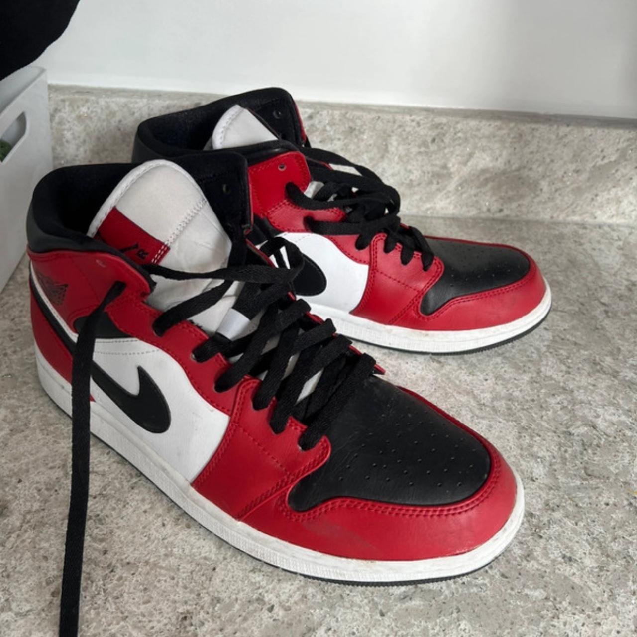 シューズ(男性用) Jordan 1  toe Air Jordan 1 Mid “Chicago Toe” - Men's 9.5 193658124065| eBay
