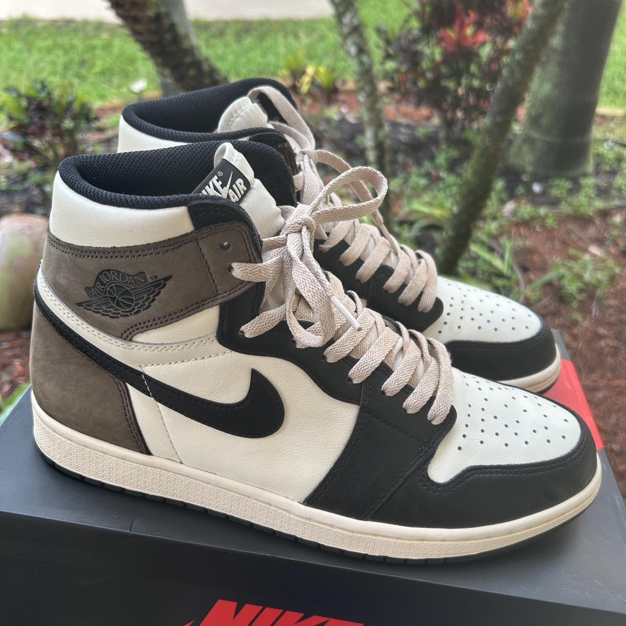 Air Jordan 1 Retro selling High OG ‘Dark Mocha’