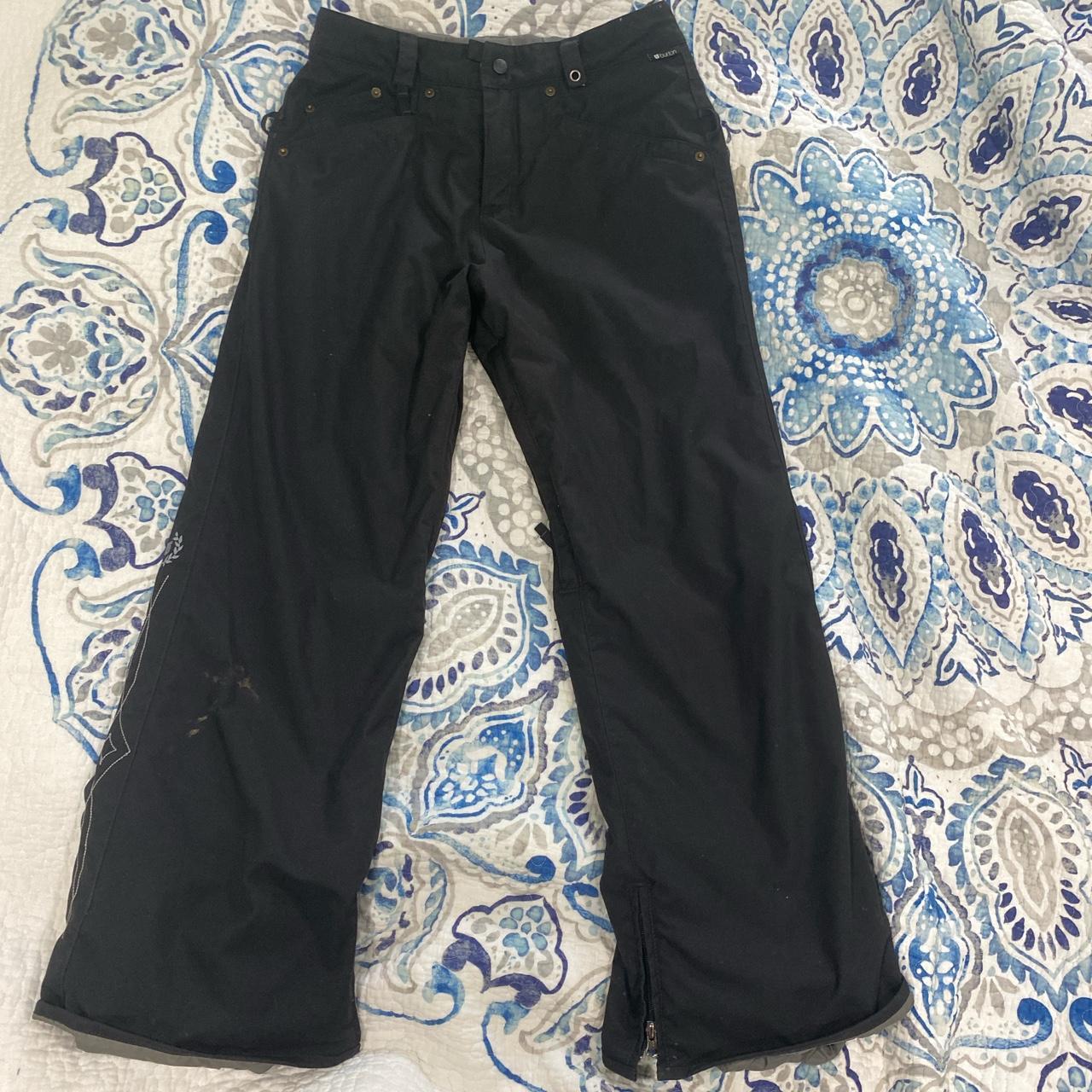 black burton snow pants size small great condition... Depop