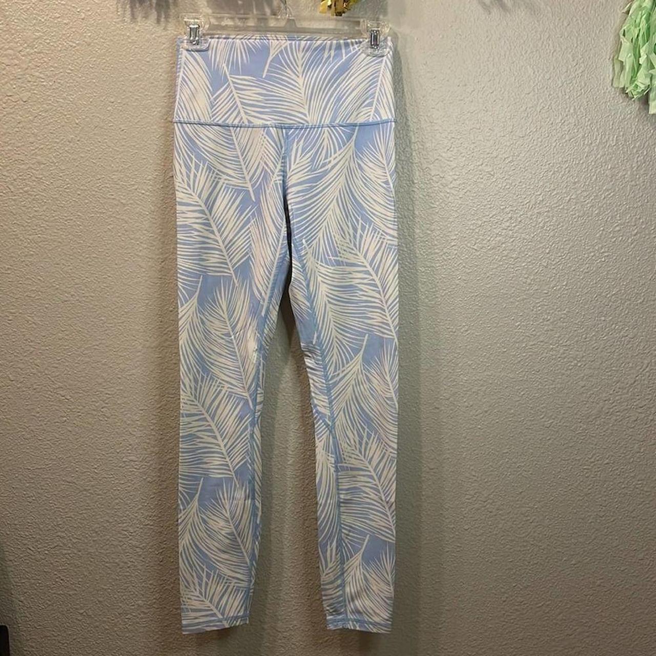 ALO yoga white+grey palm patterned full length - Depop